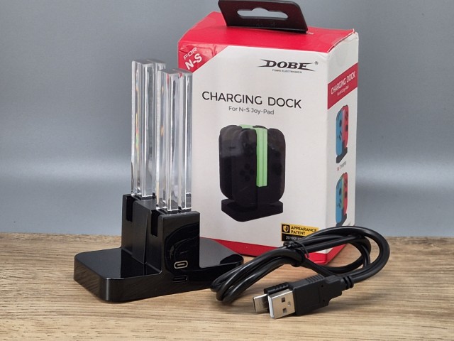 DOBE Oplaaddock Joy-Cons Oplaadstation voor 4 Joy-Cons